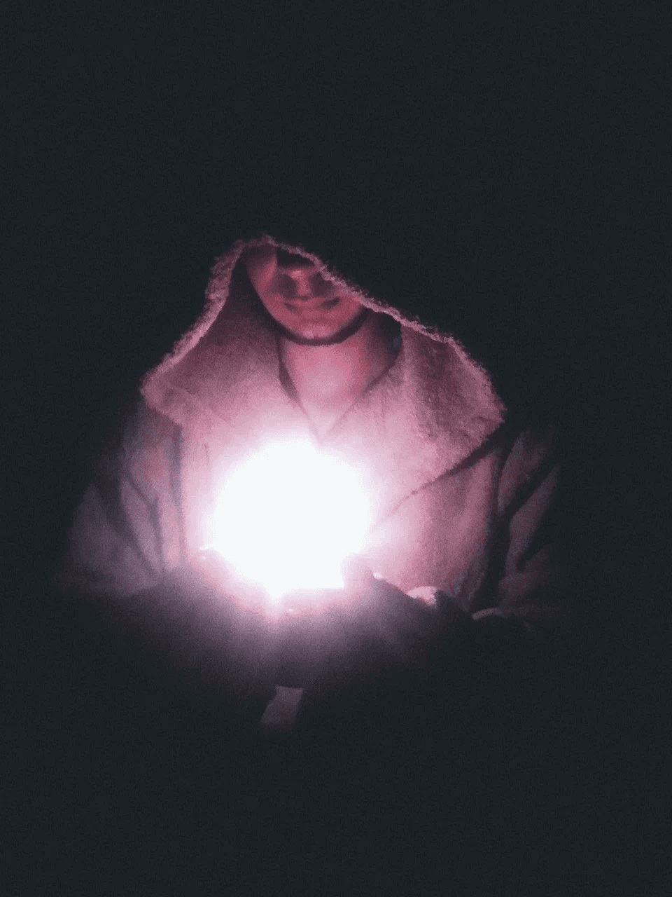 Holding light